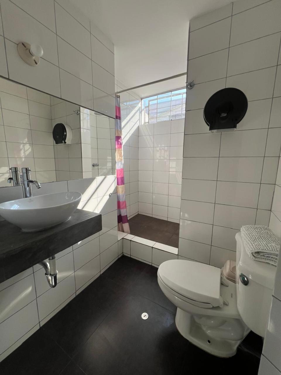 Wasi Airport Bed & Breakfast 3*
