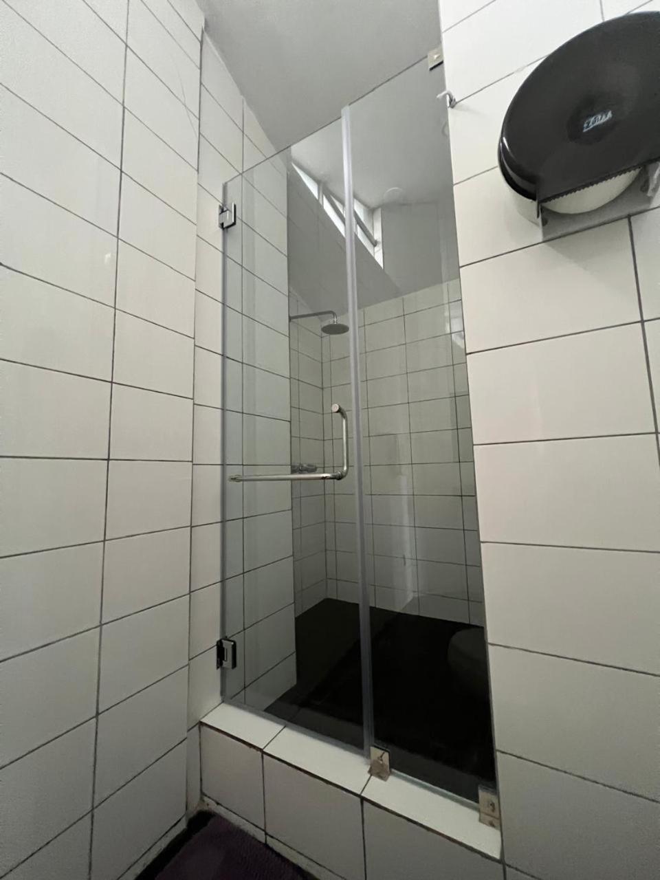 Wasi Airport Bed & Breakfast 3*